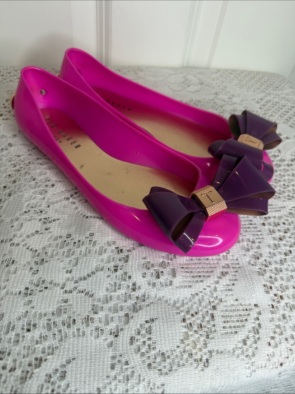 Ted Baker Hot Pink Ballet Flats with Purple Bow Accent size 6.5 (37) - Picture 2 of 6